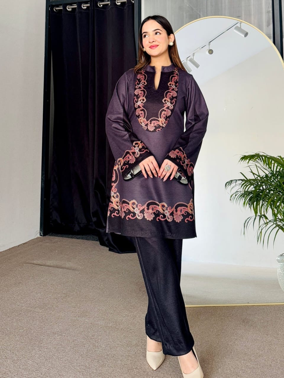 NAYAB  2-PIECE KURTI SET