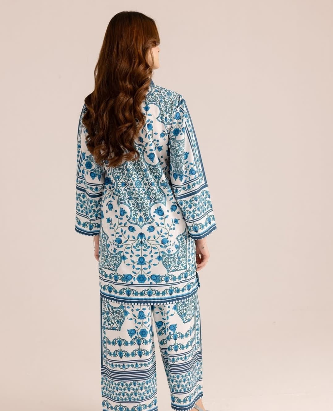 🌸 Bold Prints, Soft Comfort: Women’s 2-Piece Lawn Outfit 🌺