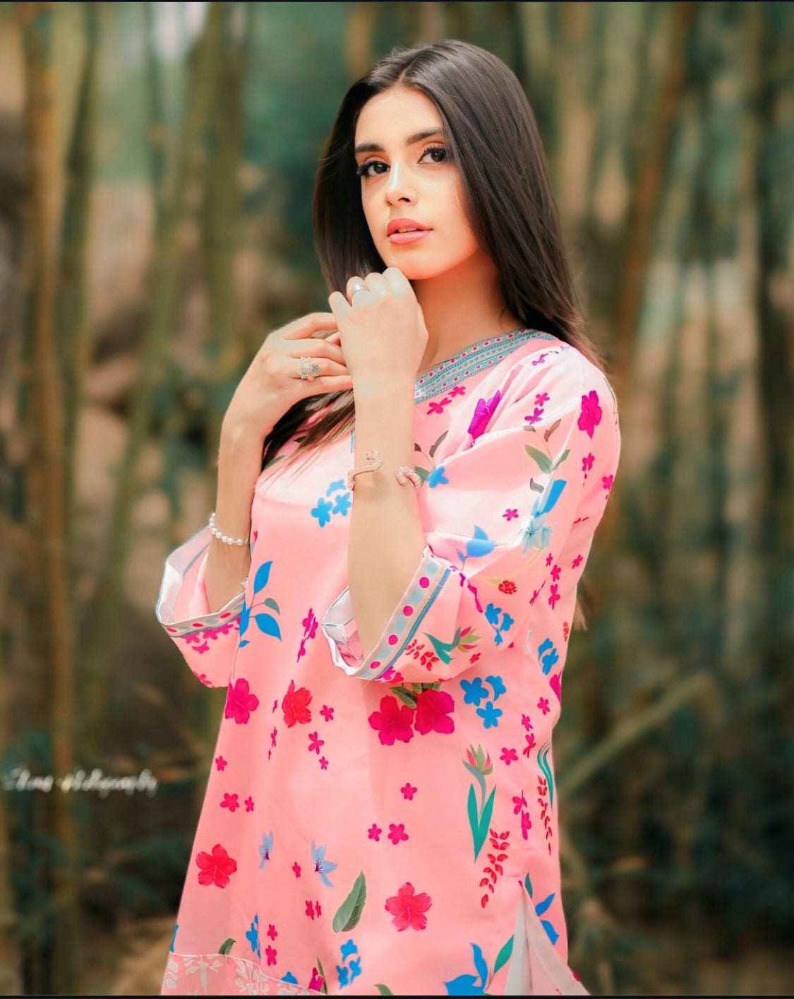 Floral Fusion Kurti Set 🌸👗 2 PCs