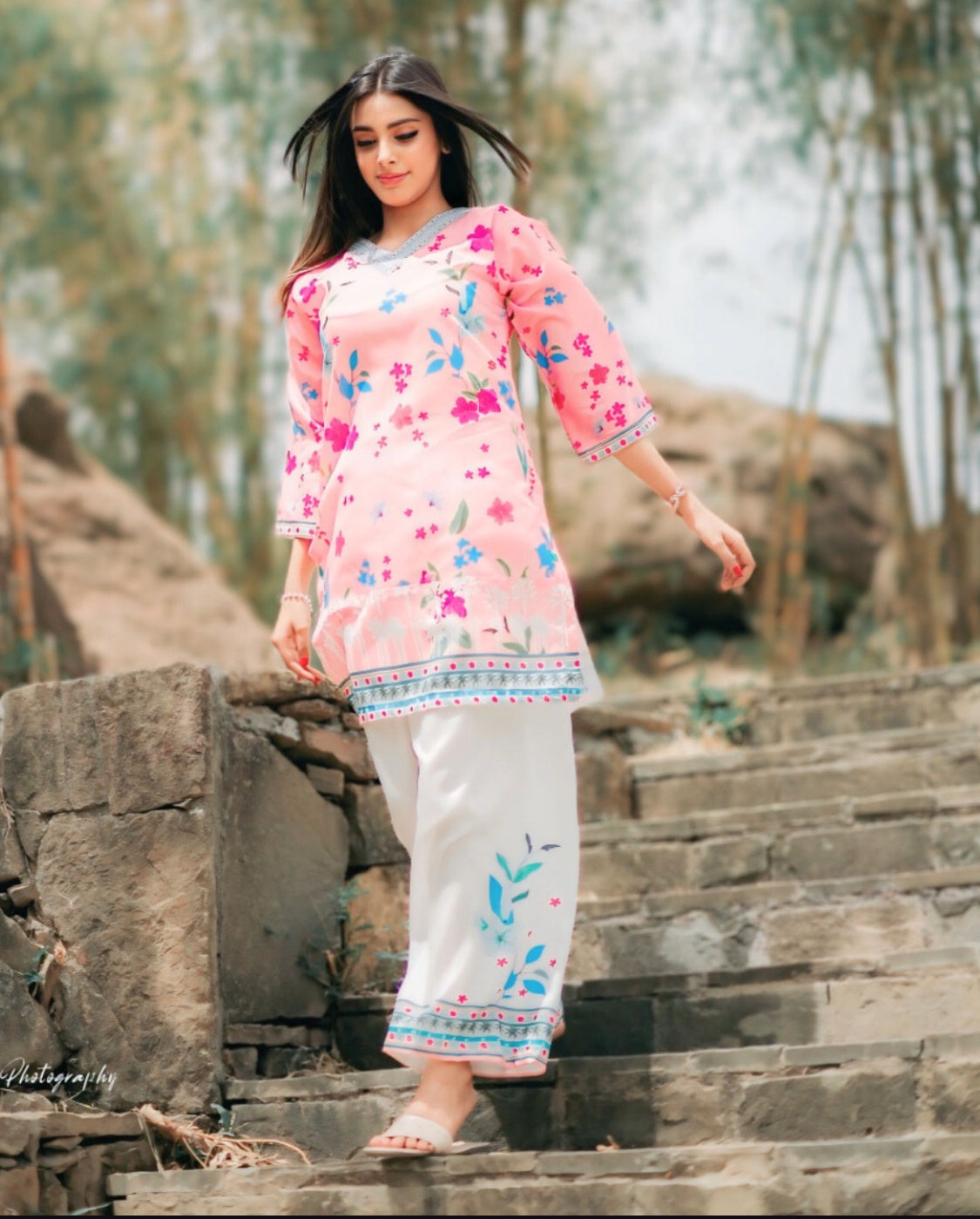 Floral Fusion Kurti Set 🌸👗 2 PCs