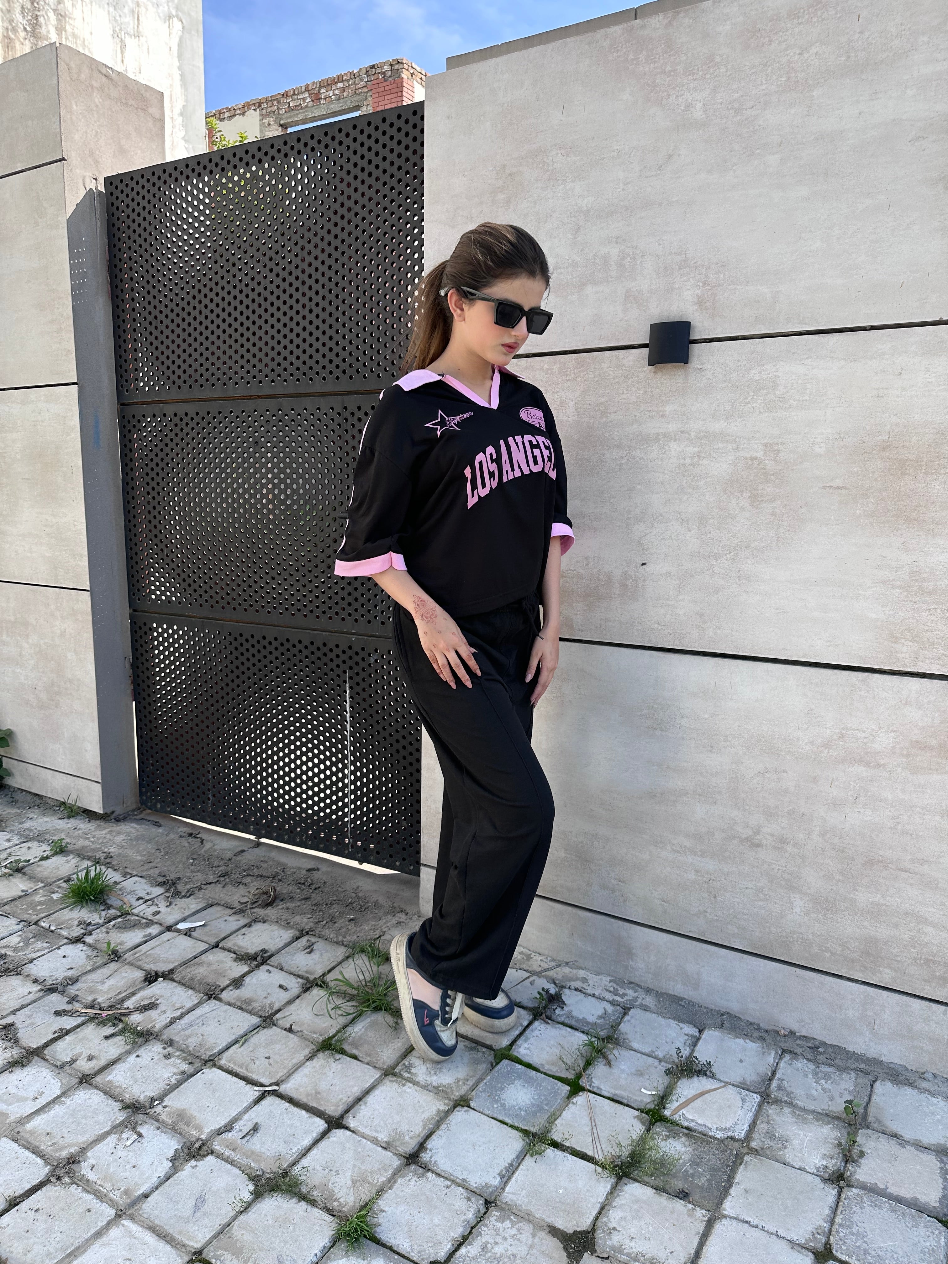 Los Angeles Cropped Tee ✨ Black & Pink Aesthetic Top
