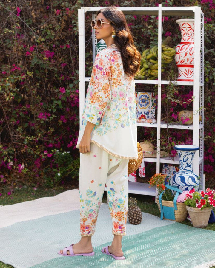 "Beat the heat in style with our breezy 2-piece lawn suits—your ultimate summer essential!"☘️💕