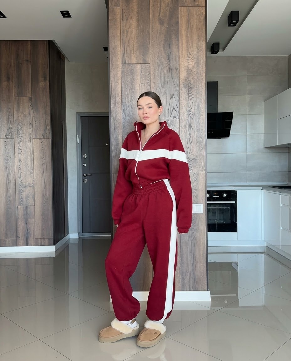 ✨ Women's Cropped Zip-Up Co-ord Set | Side Stripe Joggers & Fleece Sweatshirt 🤎