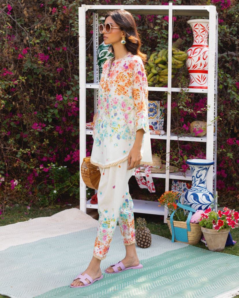 "Beat the heat in style with our breezy 2-piece lawn suits—your ultimate summer essential!"☘️💕