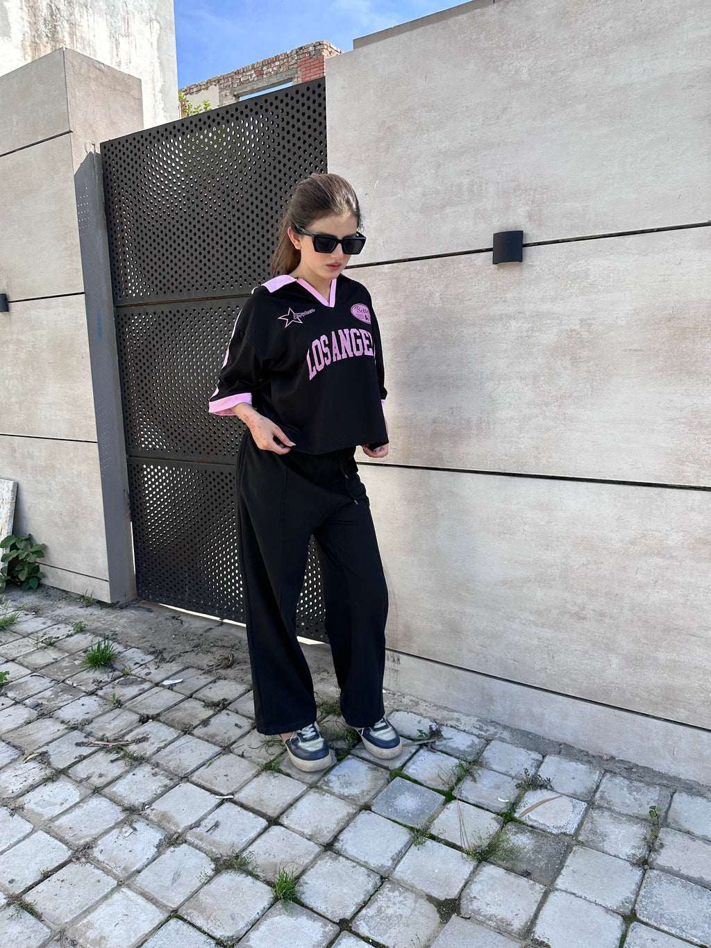 Los Angeles Cropped Tee ✨ Black & Pink Aesthetic Top