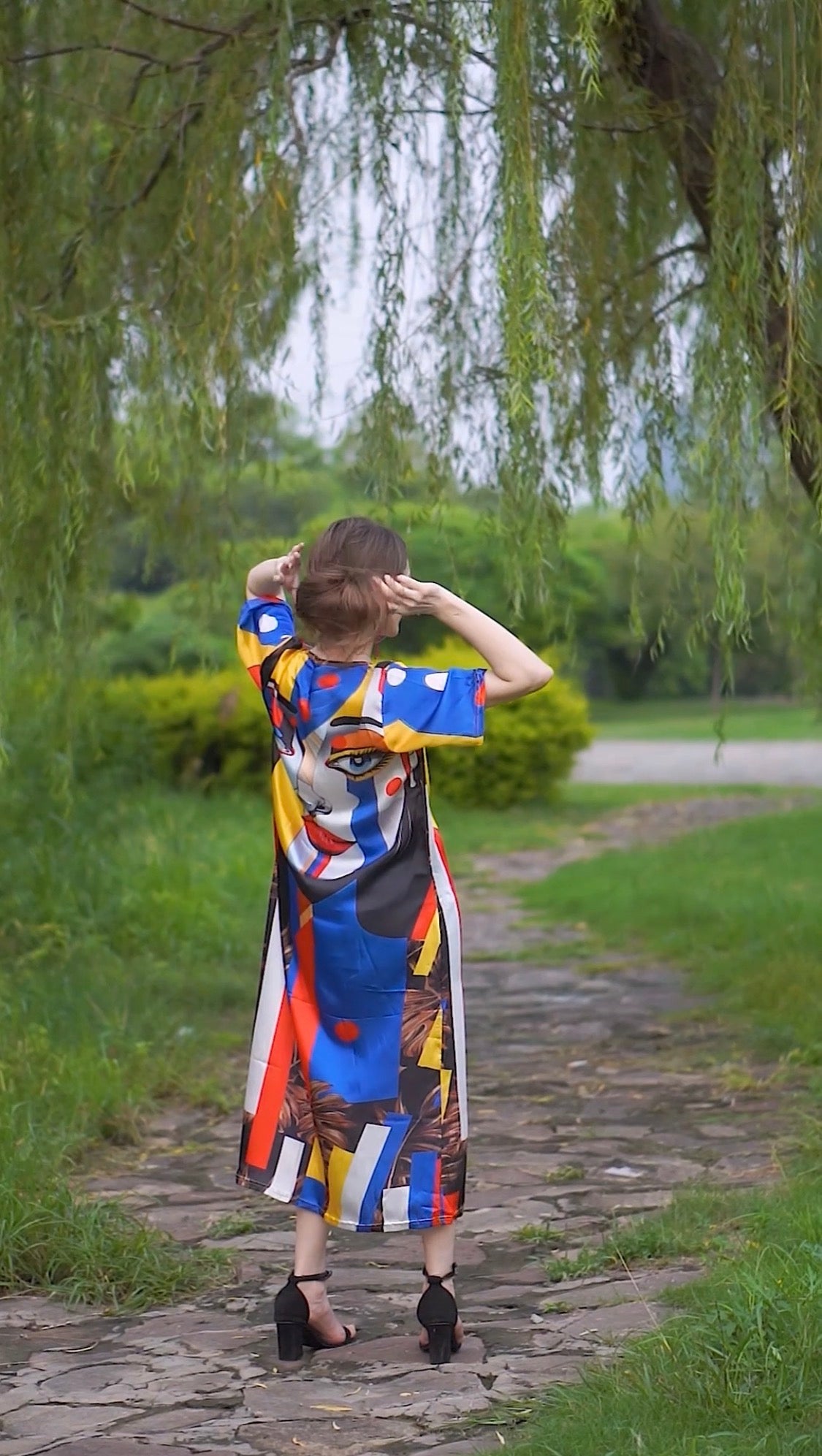 ✨ Women’s Multicolor Abstract Print Oversized Long Tee 👕�