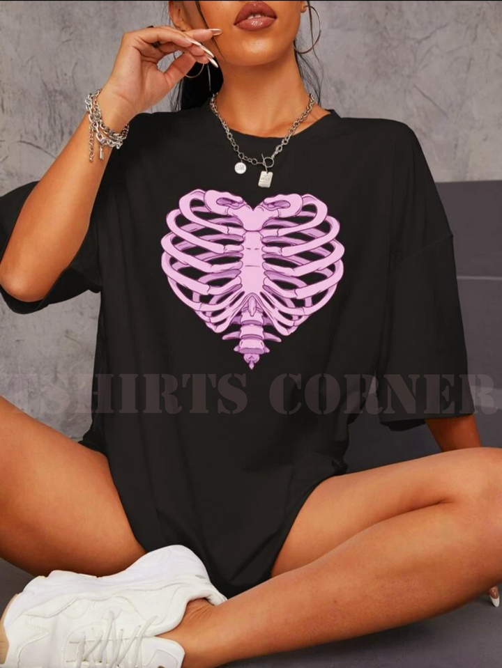 "Effortlessly Cool: Oversized Streetwear Tees for Trendsetting Girls"