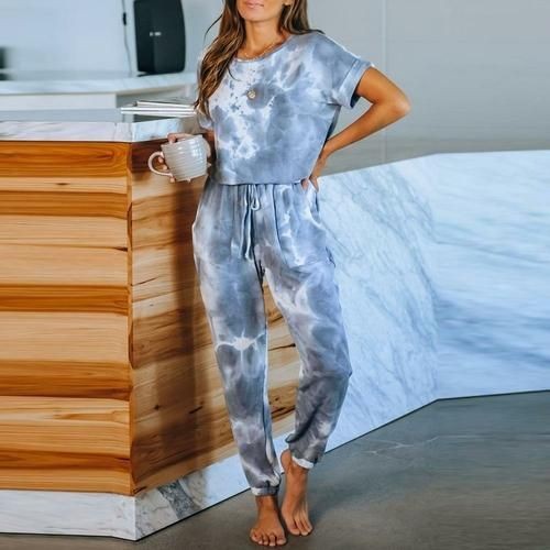 Cozy Chic: tie & die Lounge Wear Essentials for Girls"