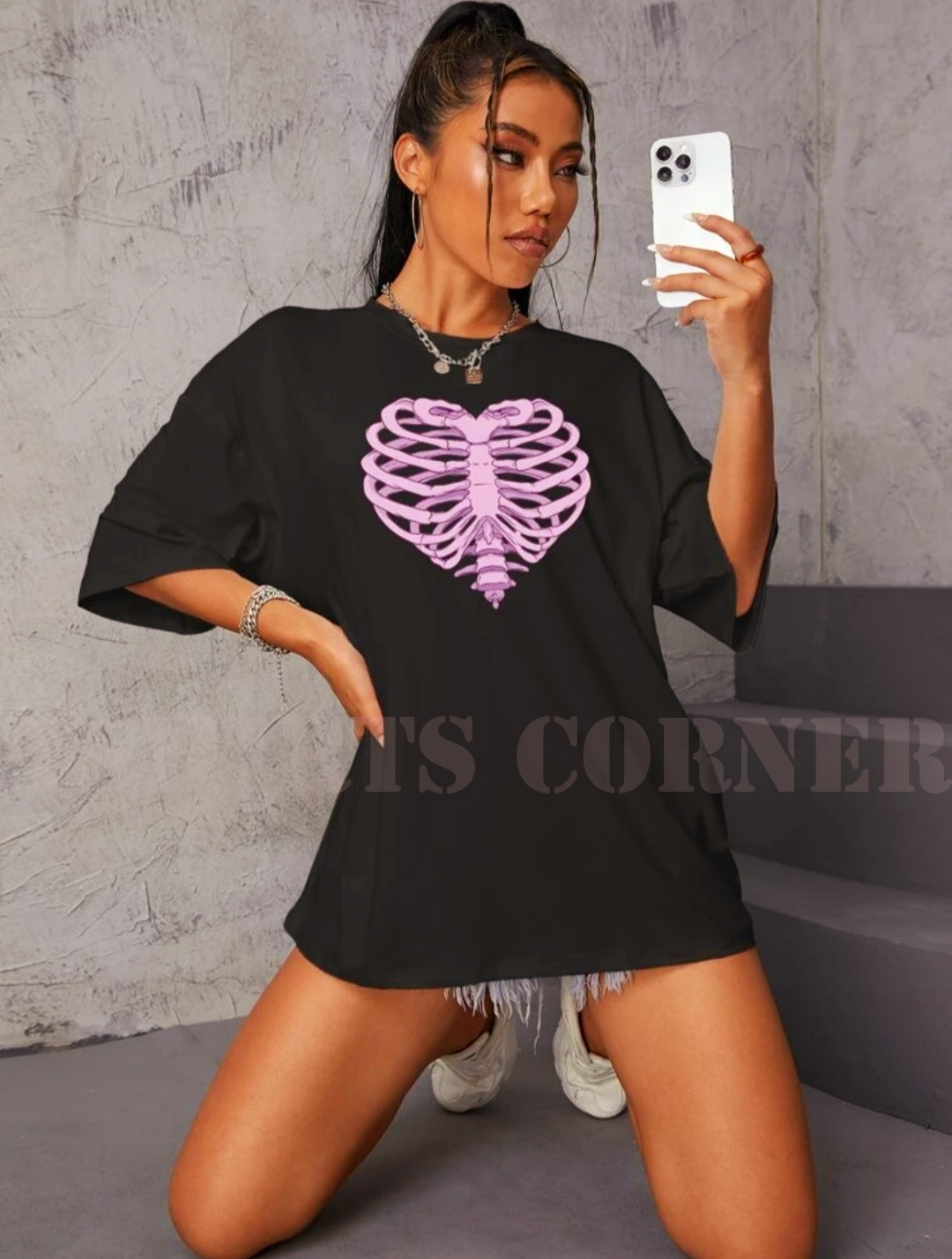 "Effortlessly Cool: Oversized Streetwear Tees for Trendsetting Girls"