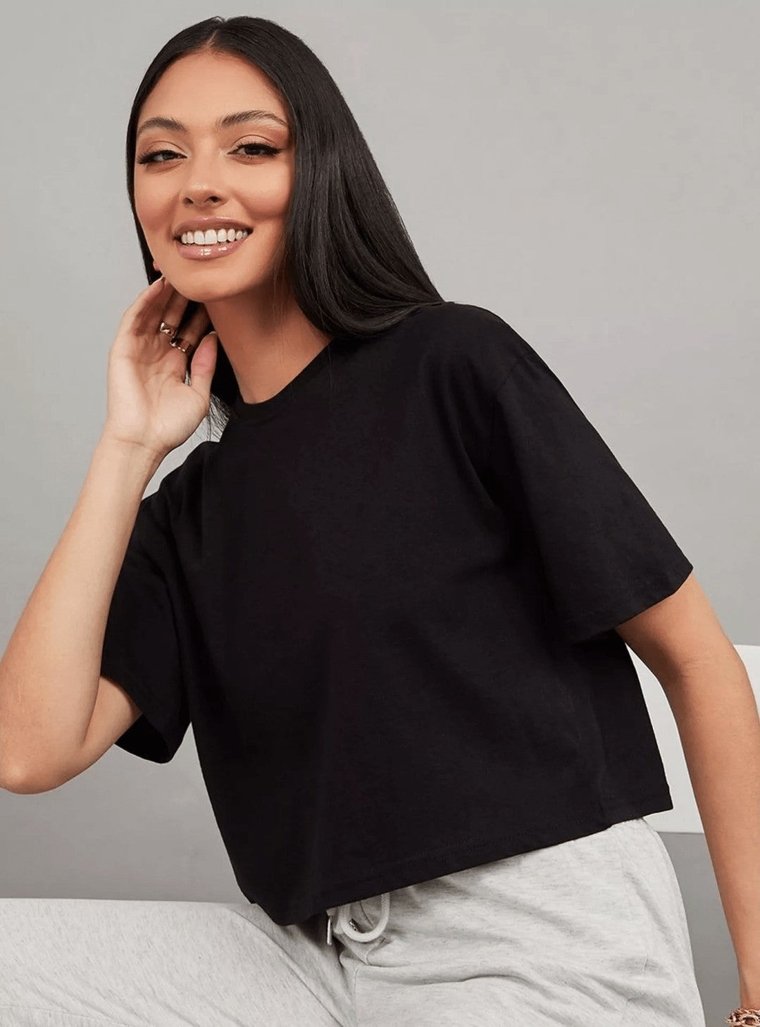 "Flaunt Your Style: Cropped Drop Shoulder Tops for Streetwear Chic"